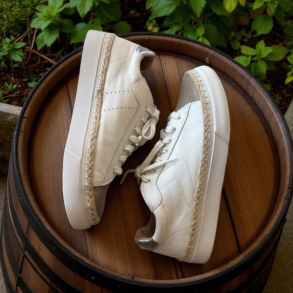 Caslon women’s White leather & Tan and silver accent, size 11